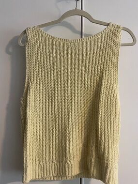 Abercrombie & Fitch Pale Yellow Knit Crewneck Sweater Tank